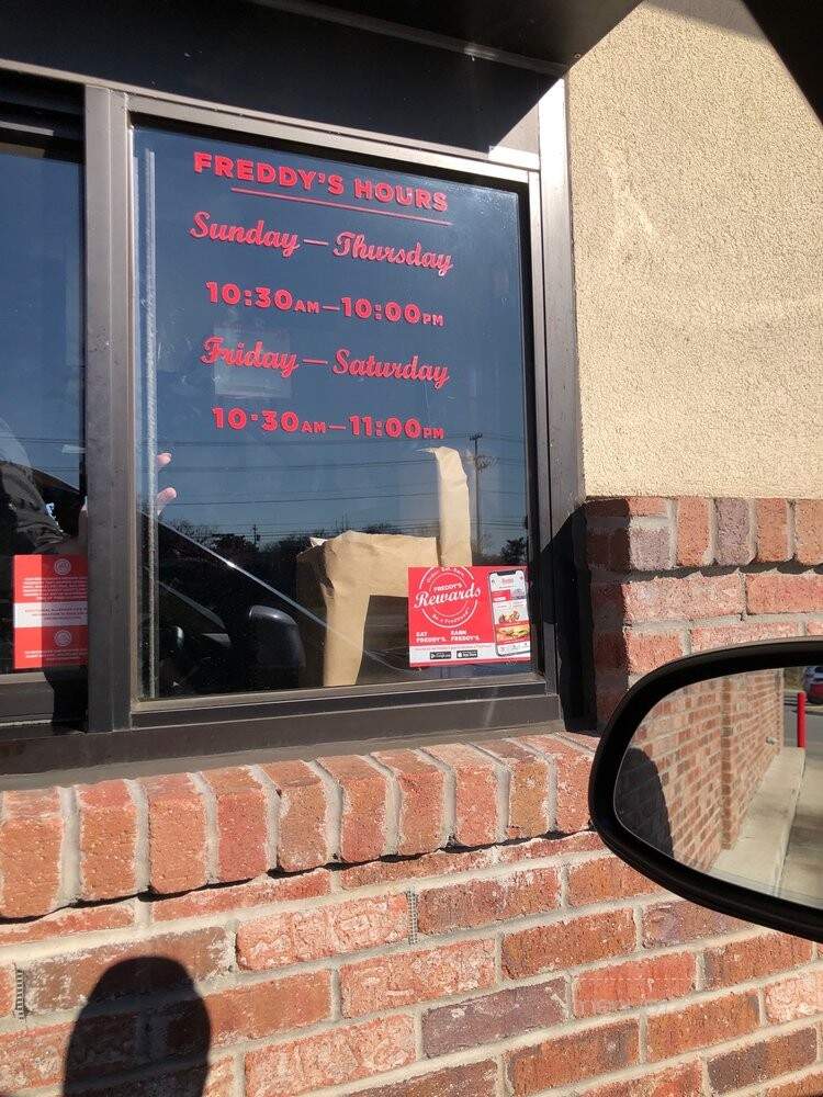 Freddy's Frozen Custard & Steakburgers - Clarksville, TN